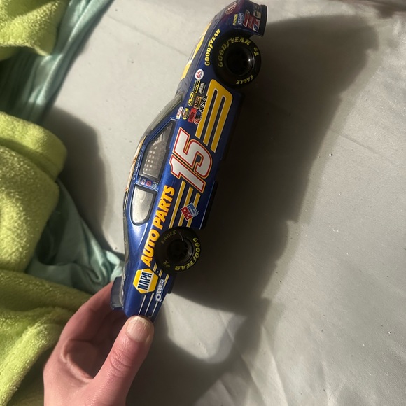 —SOLD— Micheal Waltrip NAPA Die Cast Car - Picture 3 of 3